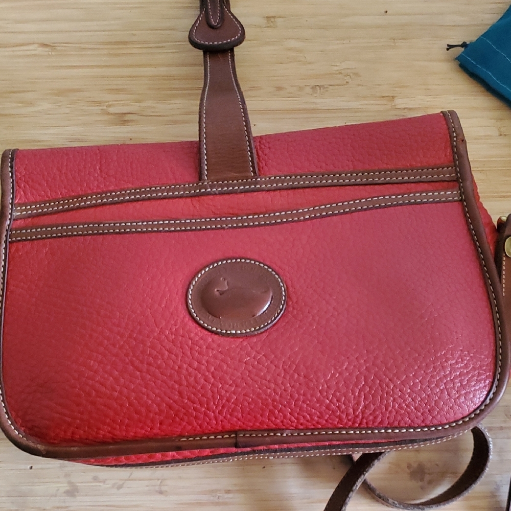 Dooney & Burke Red Leather Women's Bag - Picture 7 of 9